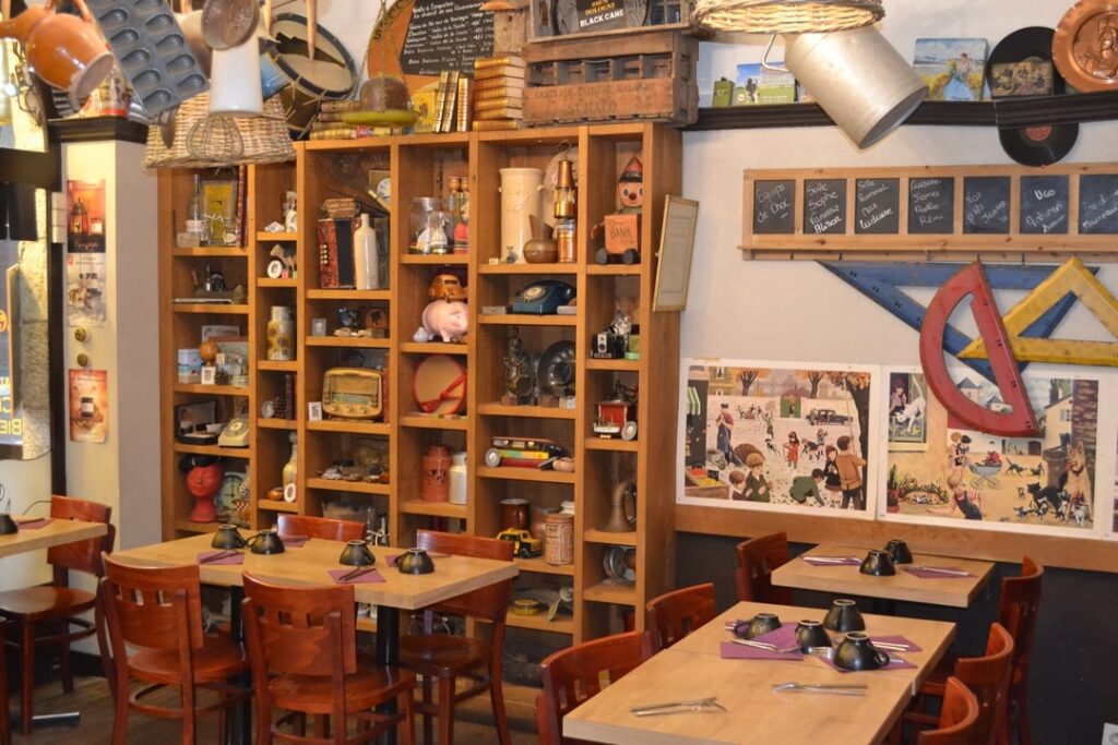 creperie-le-tournesol-interieur-02-min Autre photo de l'intérieur de la crêperie